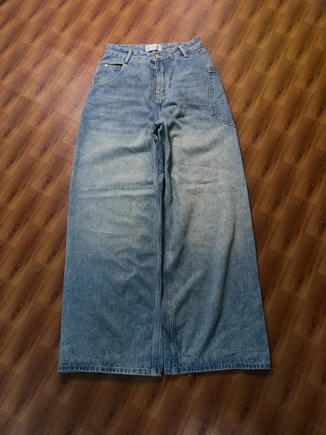 BAGGY